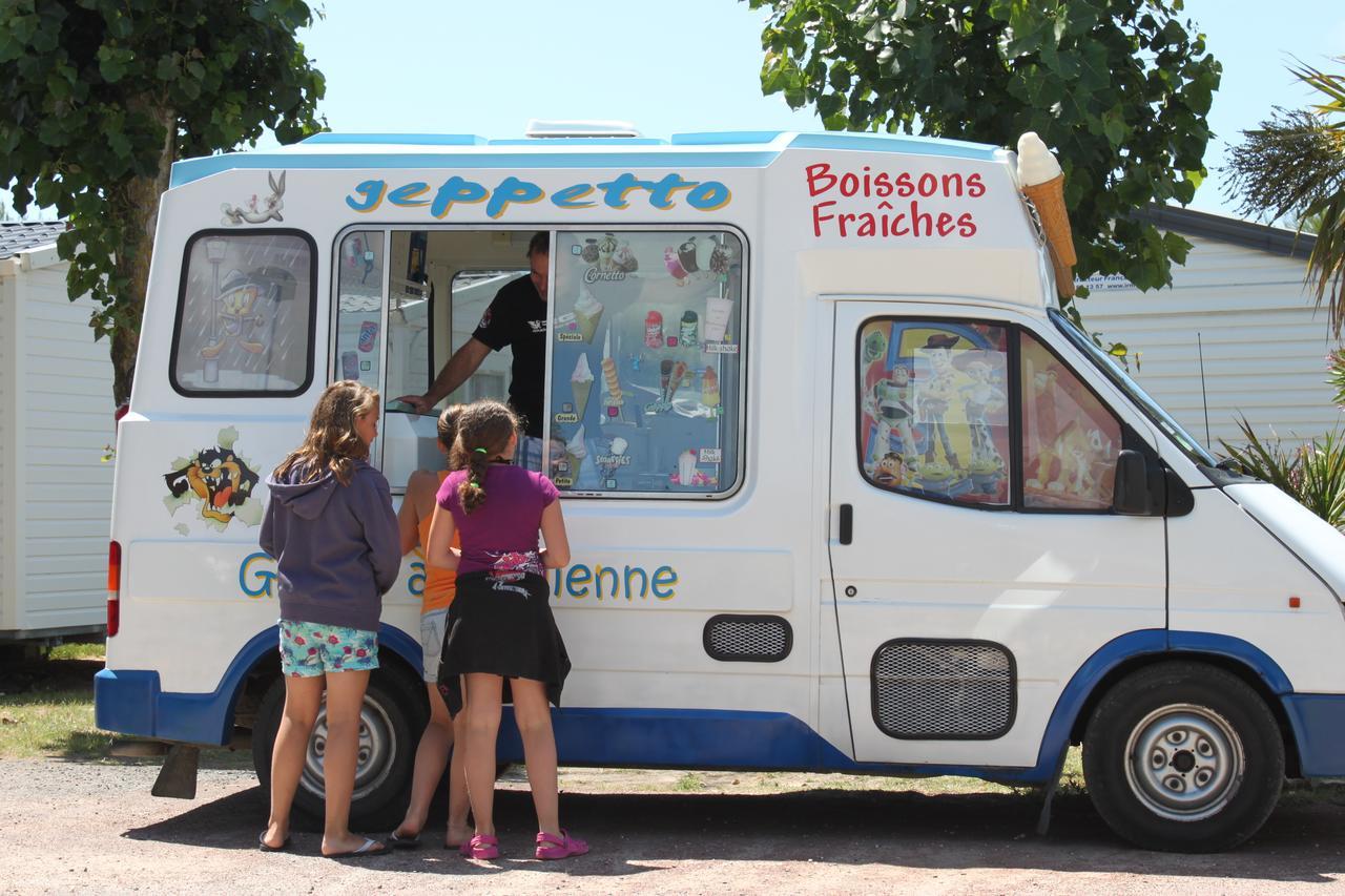 Camping Barataud Saint-Denis-dʼOléron Kültér fotó